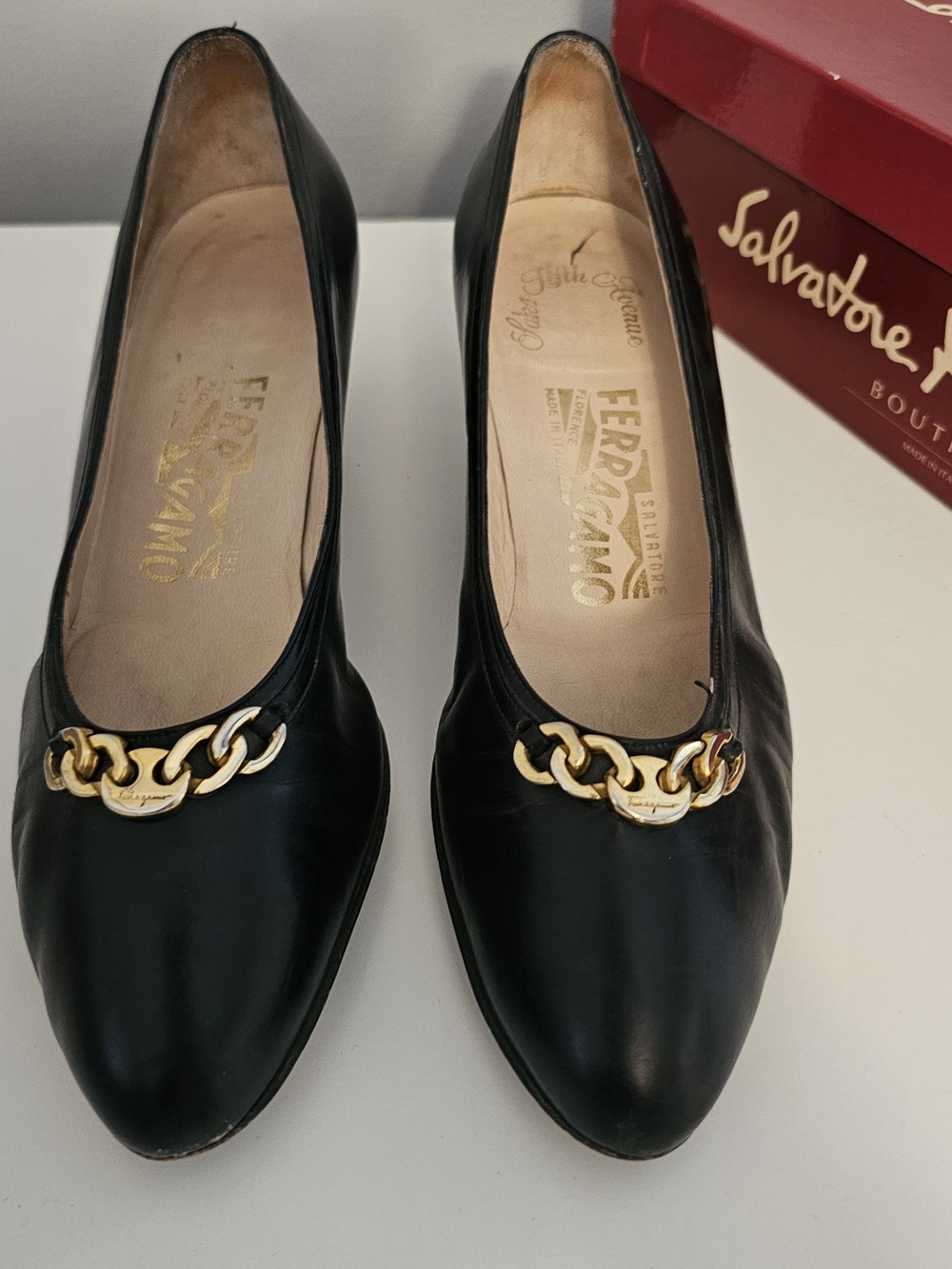 Vintage Salvatore Ferragamo Black Leather Chain-Trim Women's Pumps